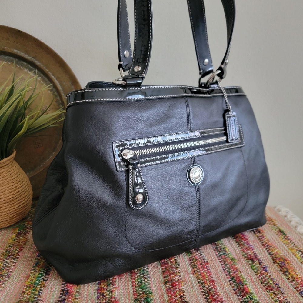 Coach Black Leather Shoulder Bag - Picture 3 of 10